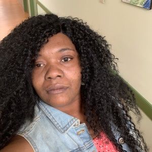 Meet your Posher, Shakeya